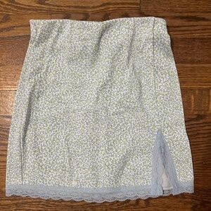 H&M Divided floral mini skirt